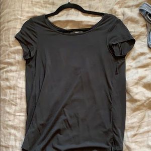 Tart black T-shirt